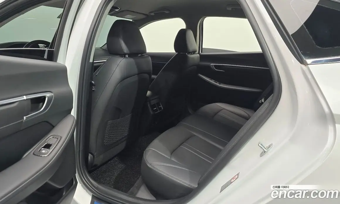 Hyundai Sonata 2022 2.0 автомат (гидро), фото 16