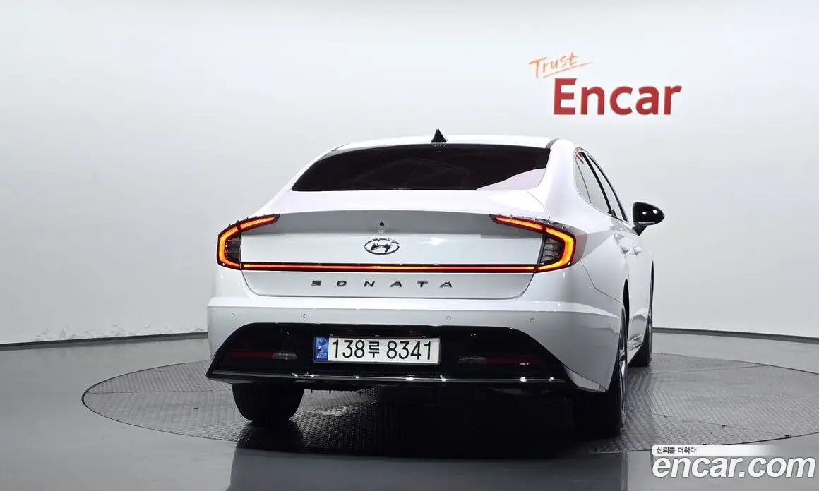Hyundai Sonata 2022 2.0 автомат (гидро), фото 3