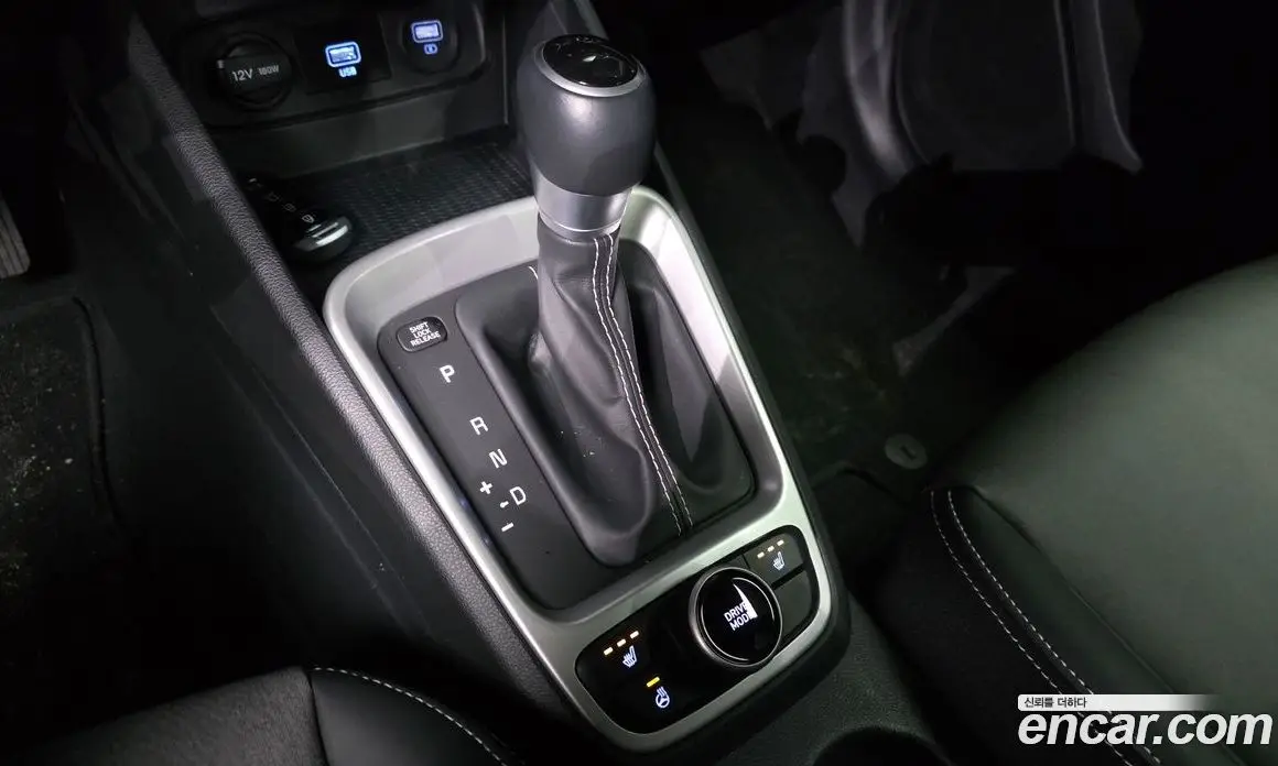 Hyundai Venue 2019 1.6 автомат (гидро), фото 9