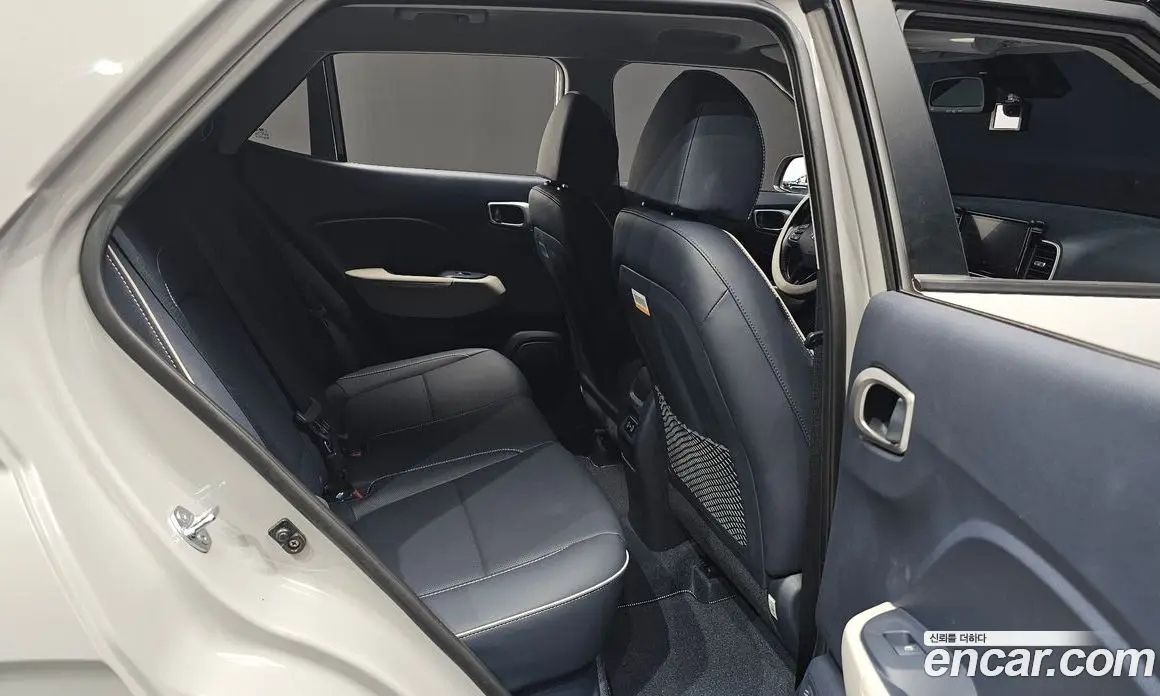 Hyundai Venue 2024 1.6 автомат (гидро), фото 16