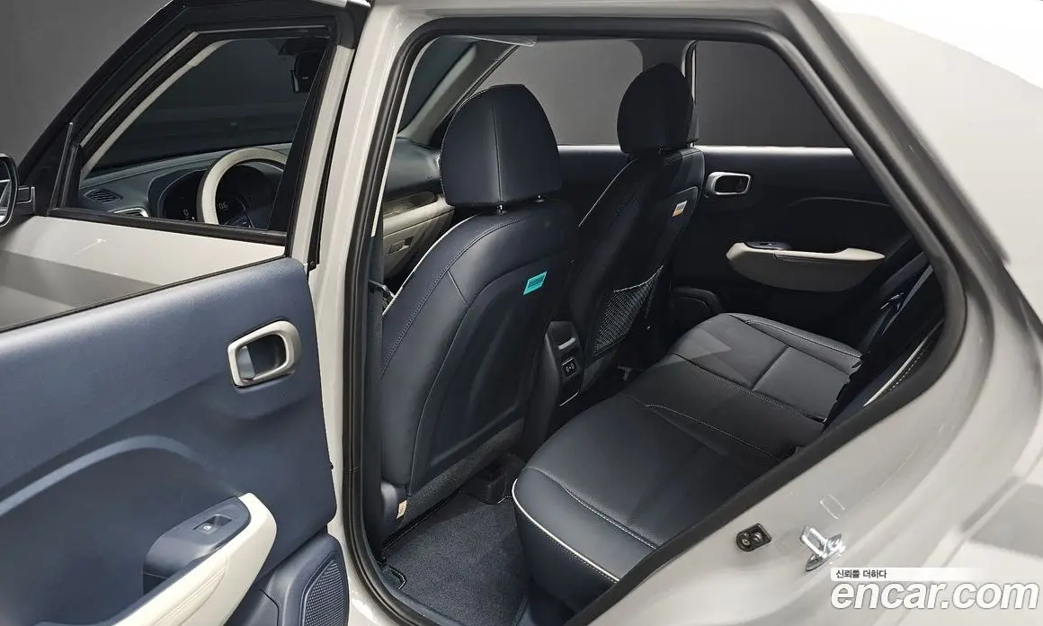 Hyundai Venue 2024 1.6 автомат (гидро), фото 18