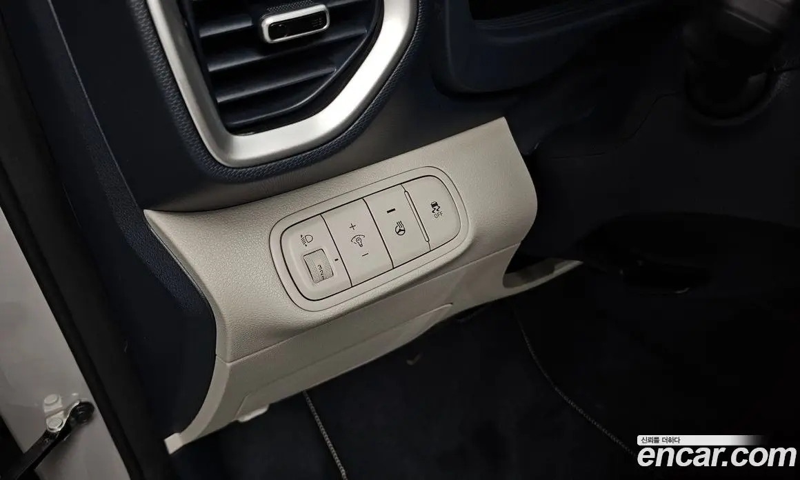 Hyundai Venue 2024 1.6 автомат (гидро), фото 24