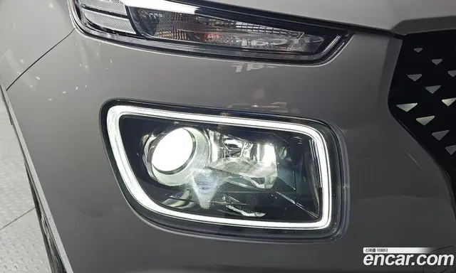 Hyundai Venue 2024 1.6 автомат (гидро), миниатюра 8