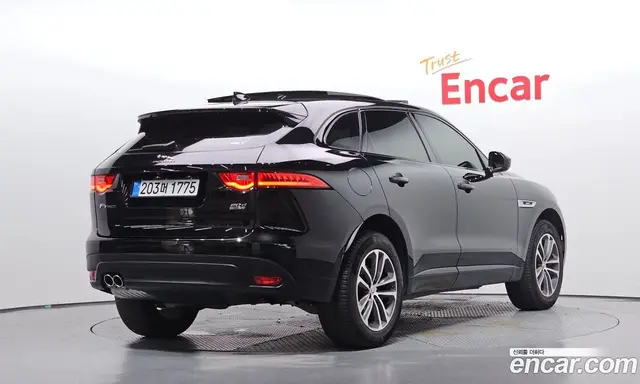 Jaguar F-Pace 2018 2.0 автомат (гидро), миниатюра 2