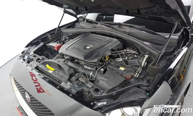 Jaguar F-Pace 2018 2.0 автомат (гидро), миниатюра 6
