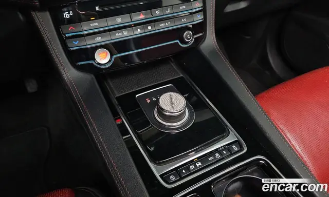 Jaguar F-Pace 2018 2.0 автомат (гидро), миниатюра 9