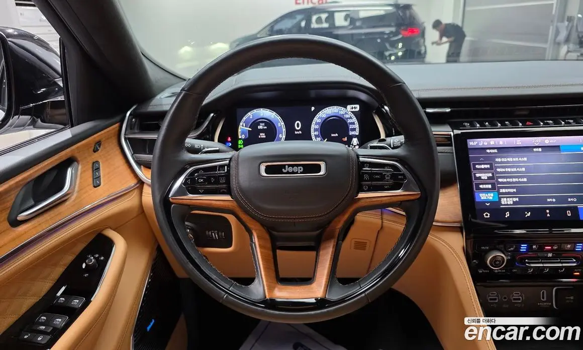 Jeep Cherokee 2023 3.6 автомат (гидро), фото 13