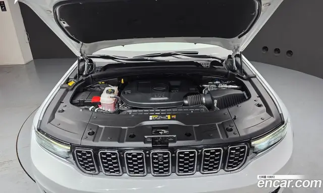 Jeep Cherokee 2023 3.6 автомат (гидро), миниатюра 6