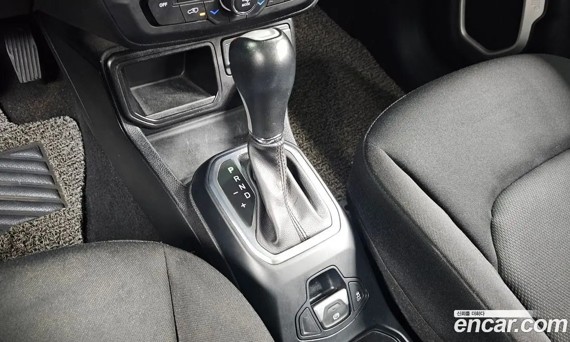 Jeep Renegade 2019 2.4 автомат (гидро), фото 12