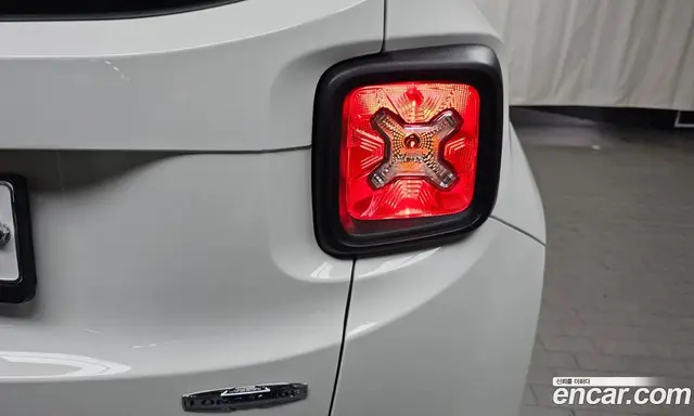 Jeep Renegade 2019 2.4 автомат (гидро), миниатюра 9