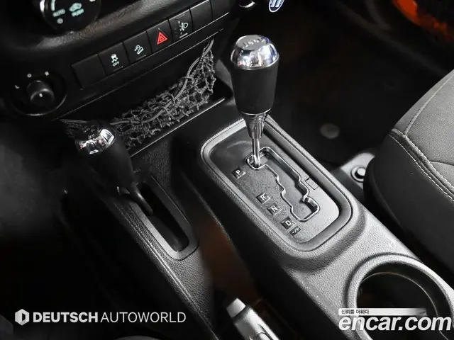 Jeep Wrangler 2014 2.8 автомат (гидро), миниатюра 9