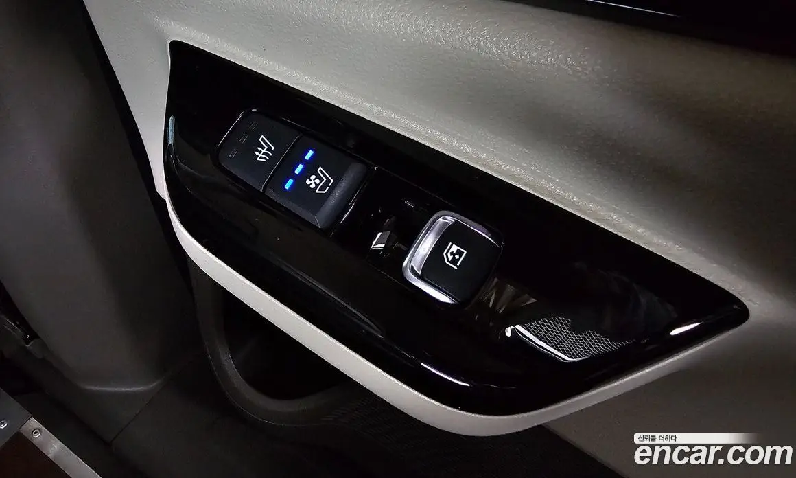 Kia Carnival 2021 3.5 автомат (гидро), фото 25