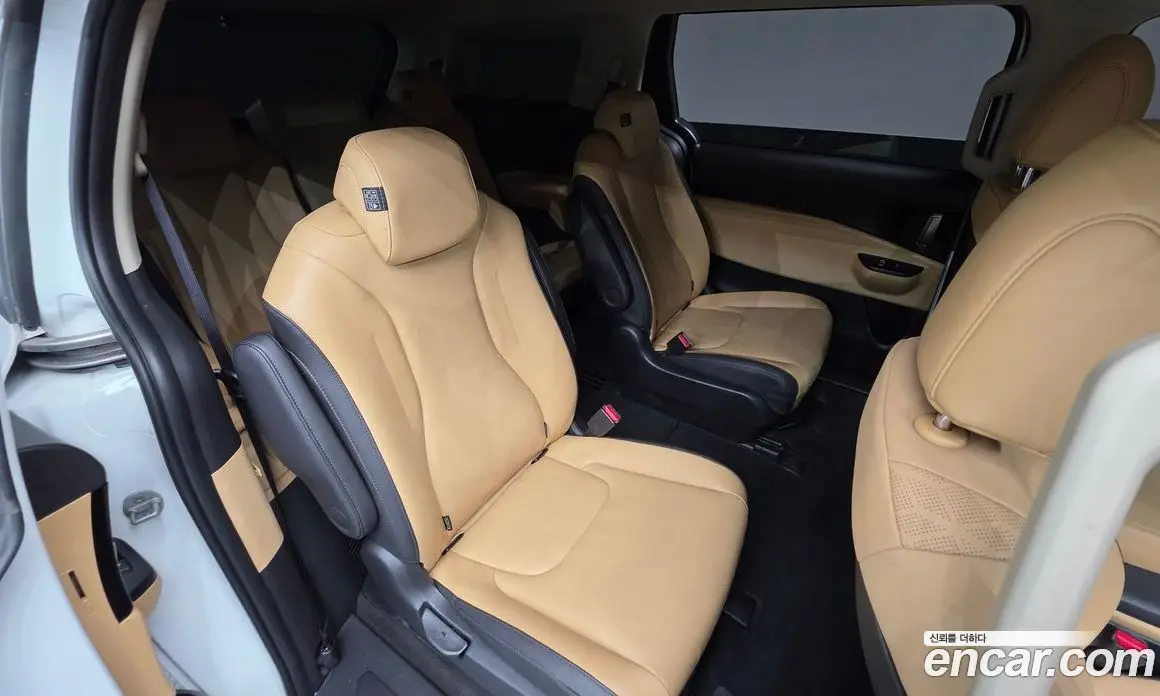 Kia Carnival 2023 2.2 автомат (гидро), фото 11
