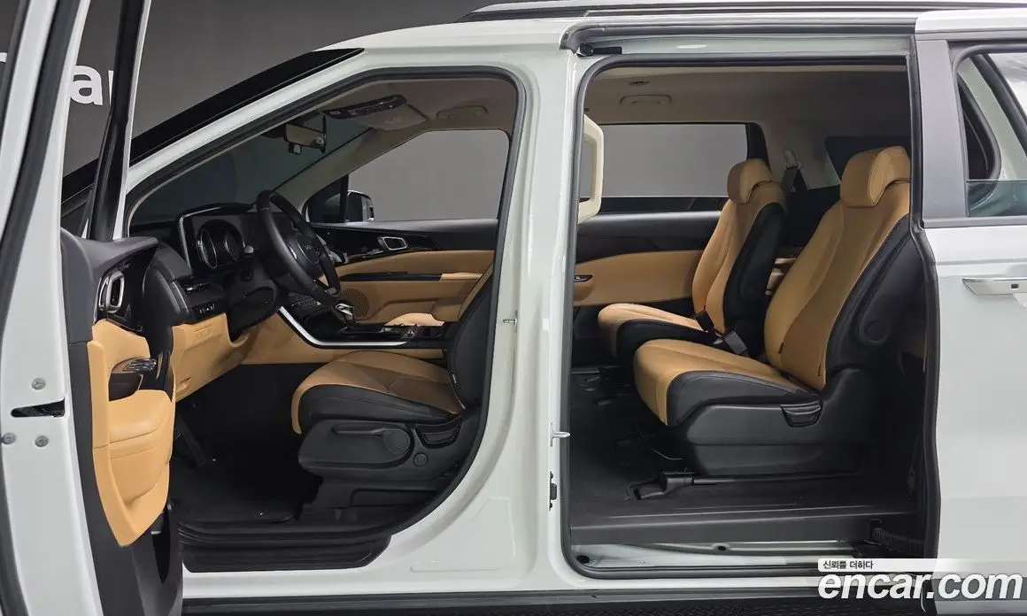 Kia Carnival 2023 2.2 автомат (гидро), фото 12