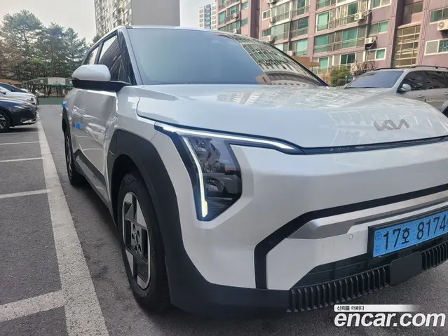 Kia EV3 2026 автомат (гидро), миниатюра 11