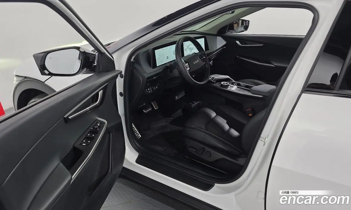 Kia EV6 2024 0.1 автомат (гидро), фото 13
