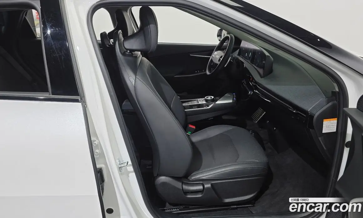 Kia EV6 2024 0.1 автомат (гидро), фото 17