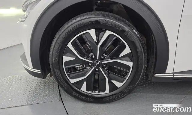 Kia EV6 2024 0.1 автомат (гидро), миниатюра 5
