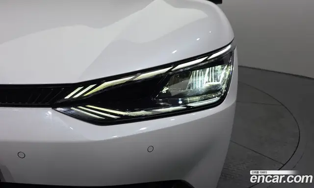 Kia EV6 2024 0.1 автомат (гидро), миниатюра 8