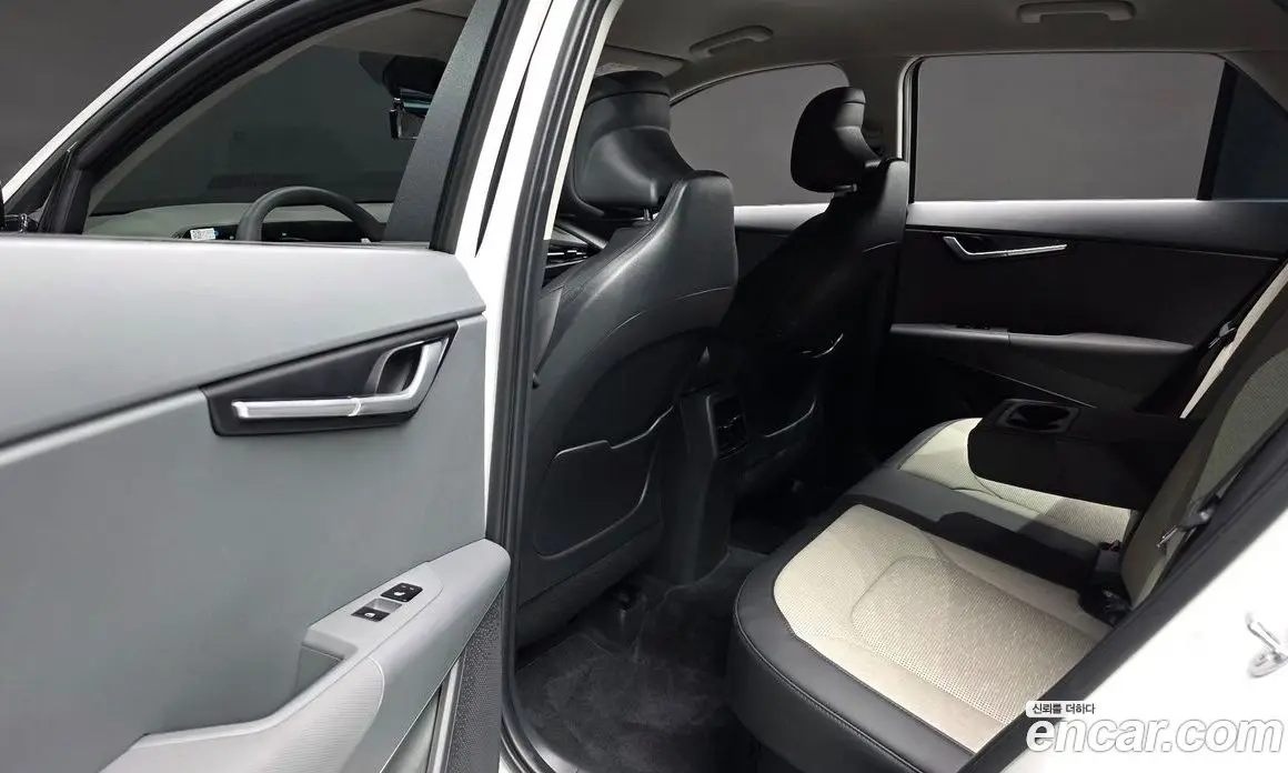 Kia Niro 2026 1.6 автомат (гидро), фото 11