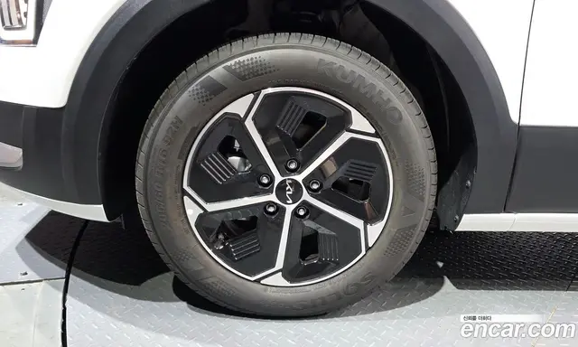 Kia Niro 2026 1.6 автомат (гидро), миниатюра 5