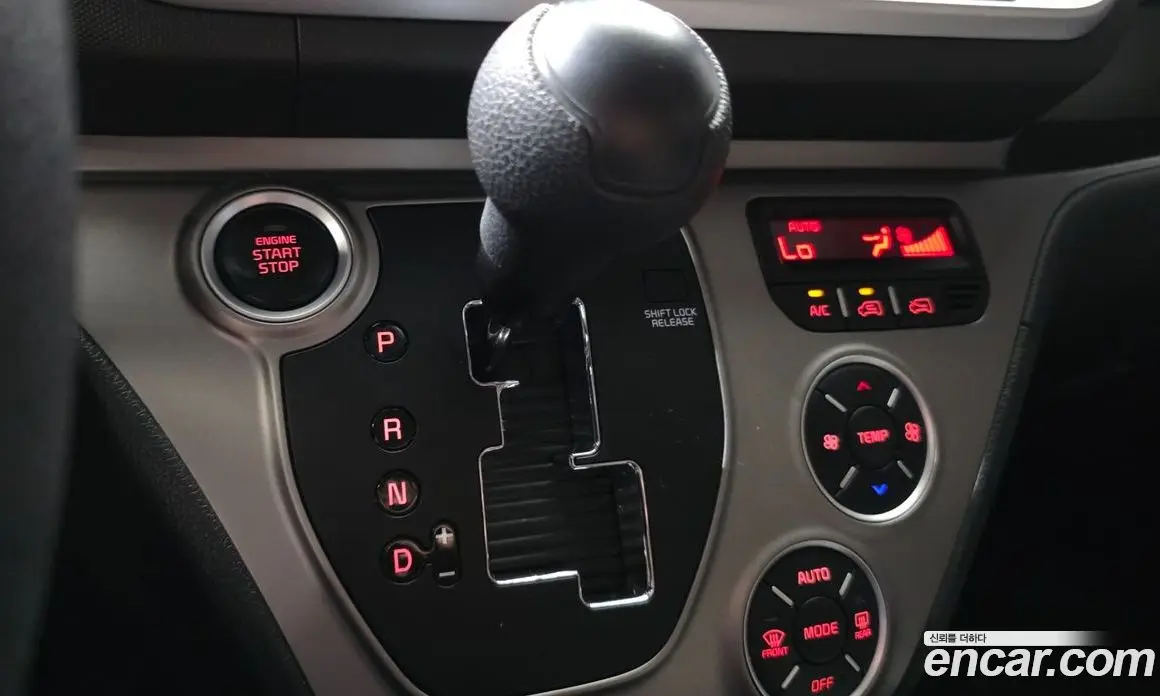 Kia Ray 2022 1.0 автомат (гидро), фото 12