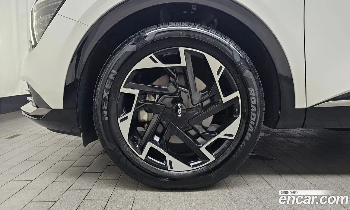 Kia Sportage 2023 1.6 автомат (гидро), фото 5