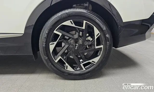 Kia Sportage 2023 1.6 автомат (гидро), миниатюра 7