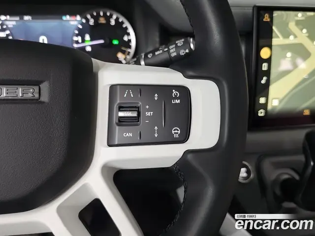 Land Rover Defender 2023 3.0 автомат (гидро), миниатюра 12