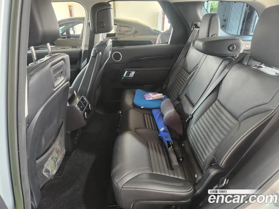 Land Rover Discovery 2023 2.0 автомат (гидро), фото 12