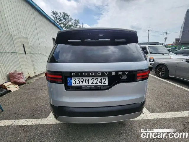 Land Rover Discovery 2023 2.0 автомат (гидро), миниатюра 5