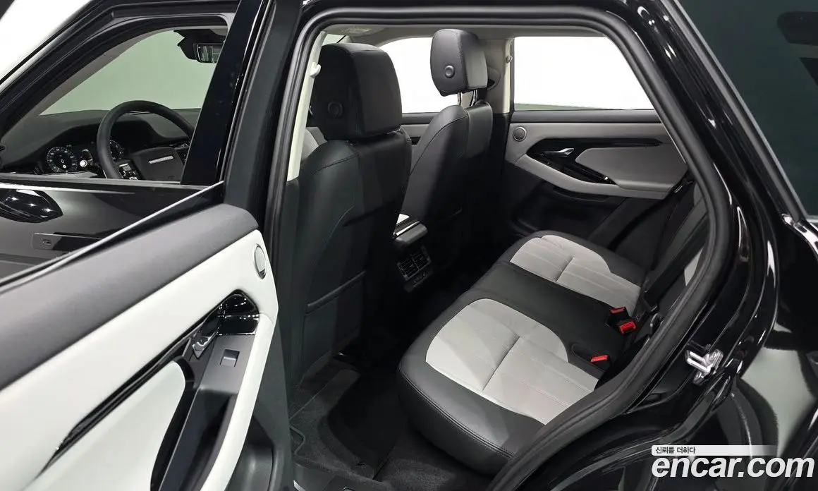Land Rover Range Rover Evoque 2025 2.0 автомат (гидро), фото 18