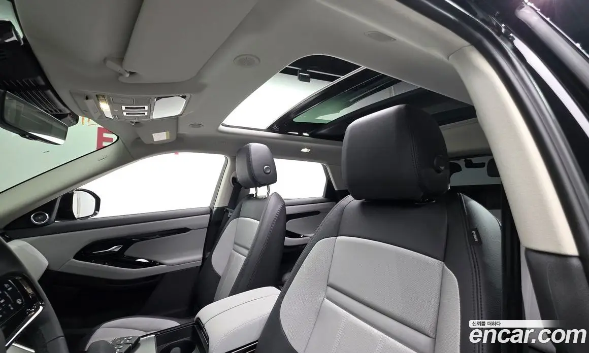 Land Rover Range Rover Evoque 2025 2.0 автомат (гидро), фото 23
