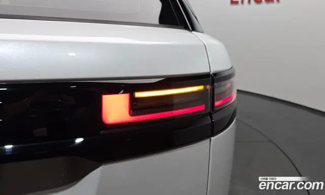 Land Rover Range Rover Velar 2024 2.0 автомат (гидро), миниатюра 8