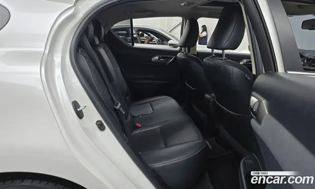 Lexus CT200h 2018 1.8 автомат (гидро), миниатюра 12