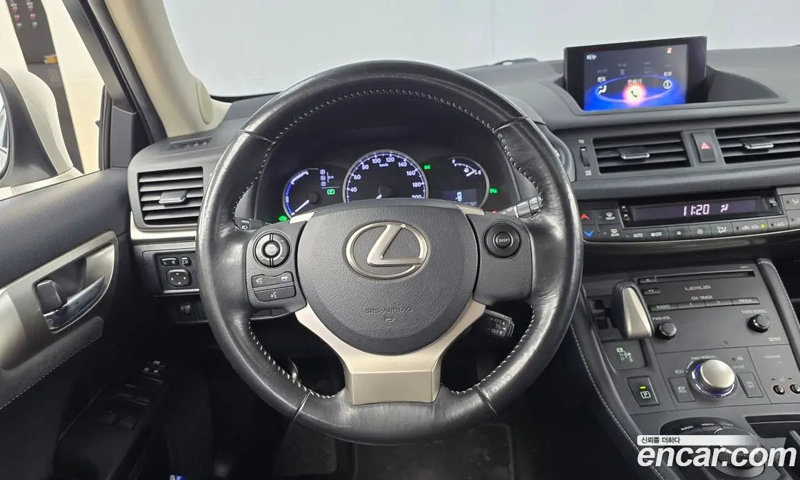 Lexus CT200h 2018 1.8 автомат (гидро), фото 13