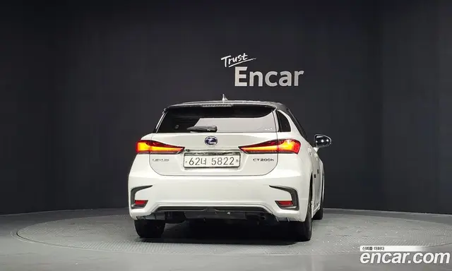 Lexus CT200h 2018 1.8 автомат (гидро), миниатюра 4