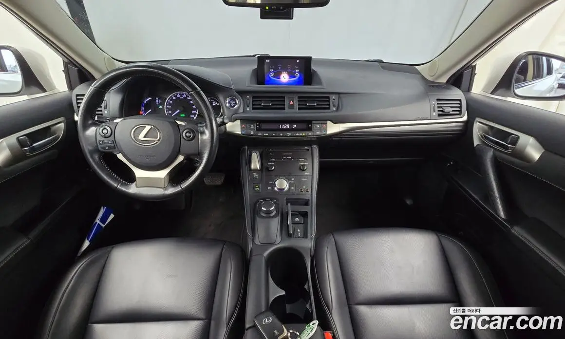 Lexus CT200h 2018 1.8 автомат (гидро), фото 7