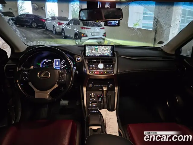 Lexus NX 2018 2.5 автомат (гидро), миниатюра 7