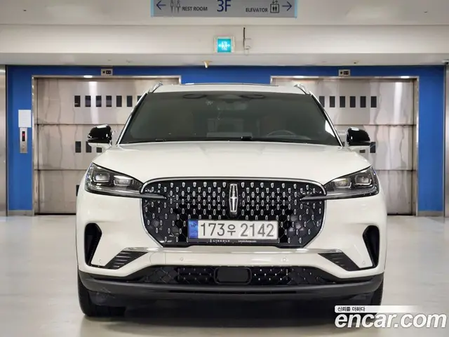 Lincoln Aviator 2024 3.0 автомат (гидро), миниатюра 3
