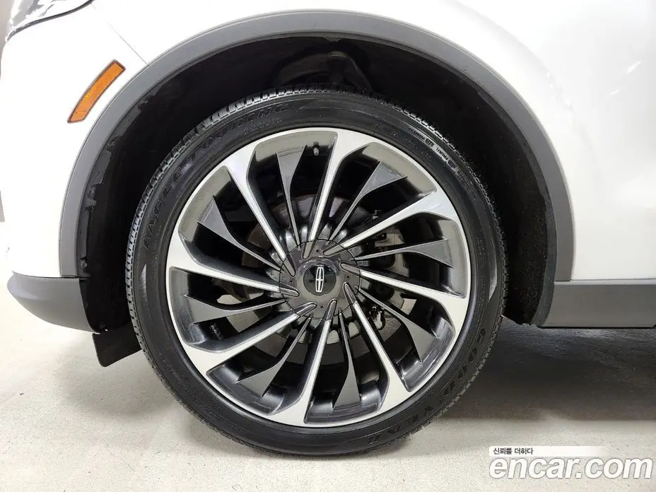 Lincoln Aviator 2024 3.0 автомат (гидро), фото 5