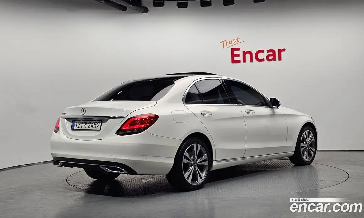 Mercedes-Benz C-Class 2019 1.9 автомат (гидро), фото 2 Mercedes-Benz C-Class 2019 1.9 автомат (гидро), фото 2