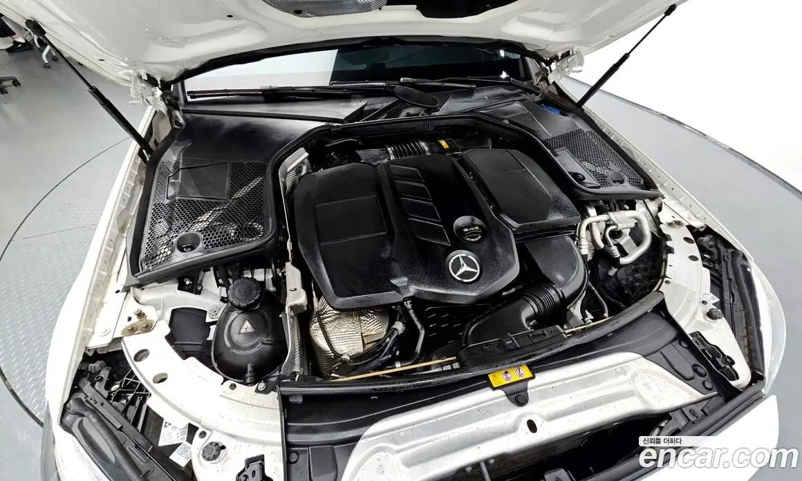 Mercedes-Benz C-Class 2019 1.9 автомат (гидро), фото 6 Mercedes-Benz C-Class 2019 1.9 автомат (гидро), фото 6