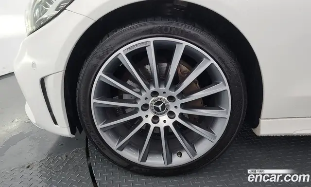 Mercedes-Benz C-Class 2019 1.9 автомат (гидро), миниатюра 4