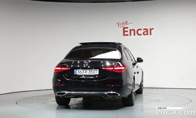 Mercedes-Benz C-Class 2023 2.0 автомат (гидро), миниатюра 3