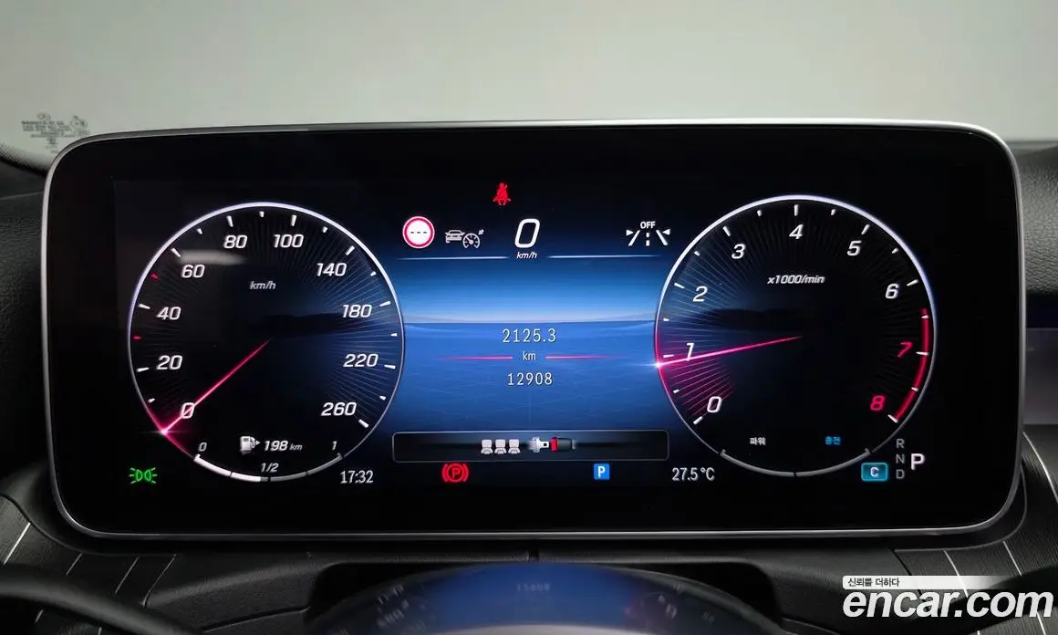 Mercedes-Benz C-Class 2023 2.0 автомат (гидро), фото 10