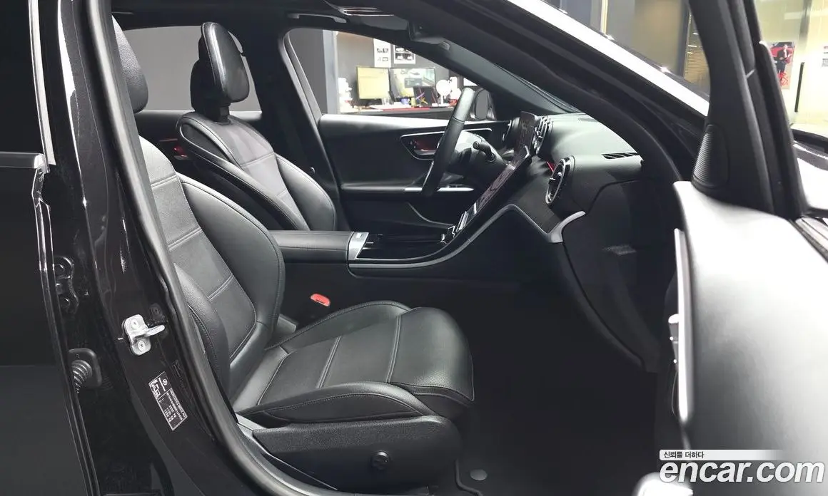 Mercedes-Benz C-Class 2023 2.0 автомат (гидро), фото 17