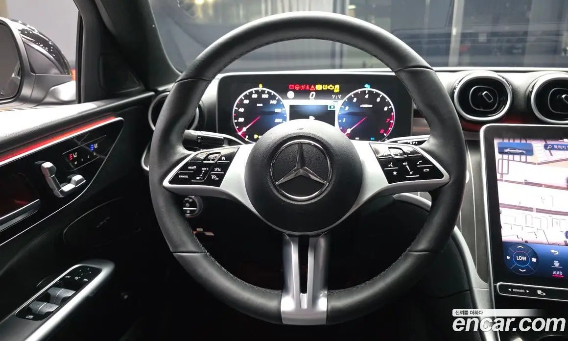 Mercedes-Benz C-Class 2023 2.0 автомат (гидро), фото 19