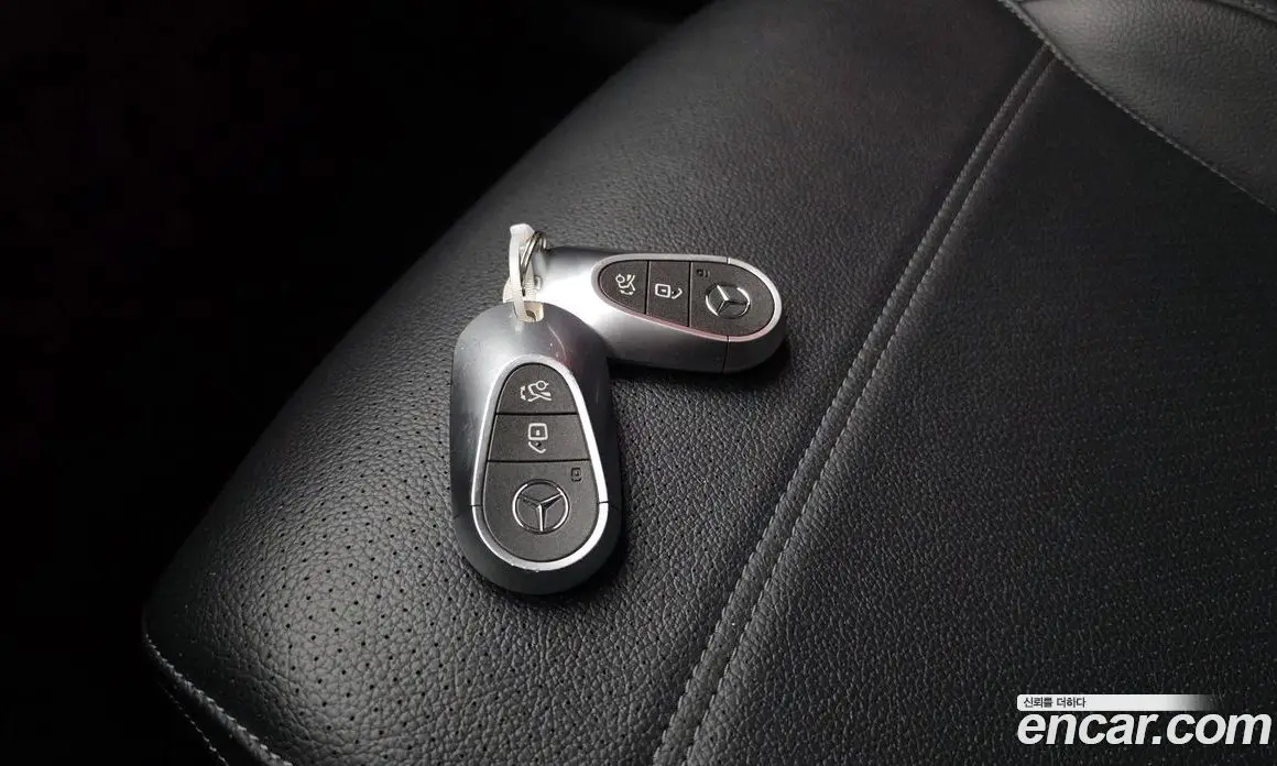 Mercedes-Benz C-Class 2023 2.0 автомат (гидро), фото 29
