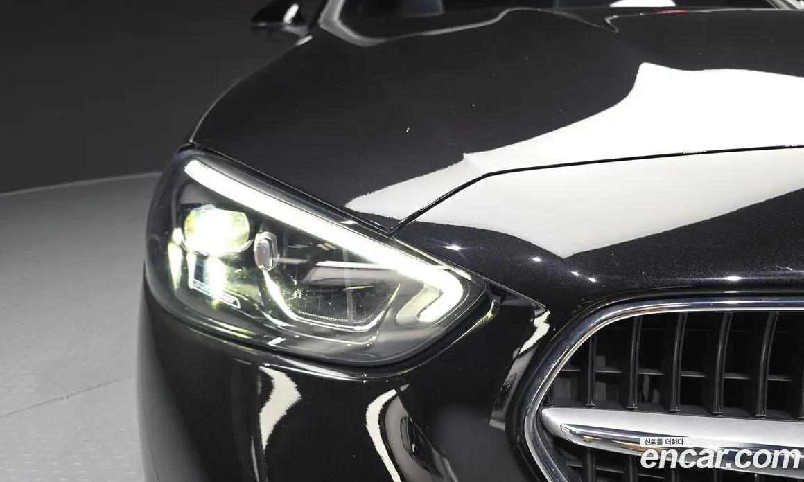 Mercedes-Benz C-Class 2023 2.0 автомат (гидро), фото 8